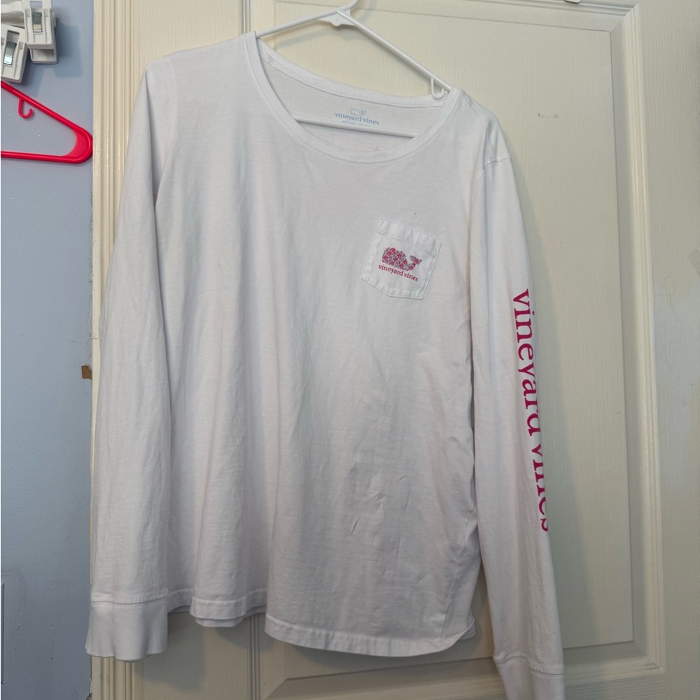 Vineyard Vines never worn woman’s long sleeve shirt size xl